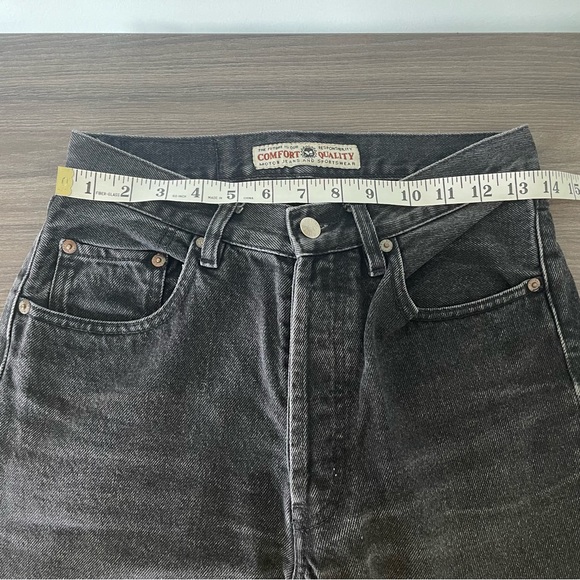 Vintage High-waisted Black Wash Straight Leg Jeans - Picture 8 of 10